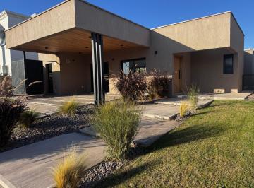 Casa · 200m² · 3 Dormitorios · 2 Cocheras · Venta Casa Lar de Boedo a Estrenar