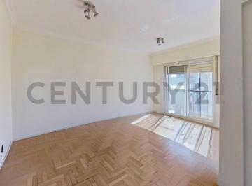 Departamento · 73m² · 3 Ambientes · Venta Departamento 3 Ambientes Al Frente con Balcon Luminoso Zona Abasto
