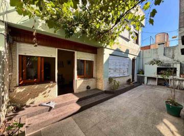 Casa de 5 ambientes, Quilmes · Venta en Block - 2 Unidades con Escrituras Individuales - Excelente Ubicación en Quilmes
