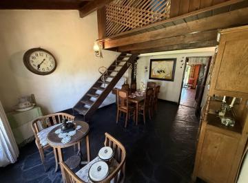 Casa · 264m² · 3 Ambientes · Hermoso Chalet en Venta en Barrio La Florida