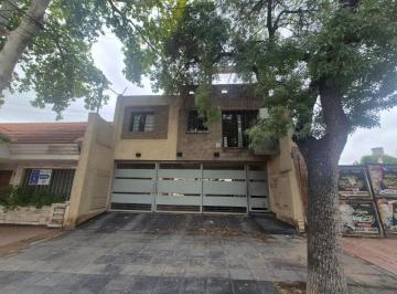 Departamento de 3 ambientes, Ciudad de Mendoza · Sexta Sección - Adyacente Paso de Los Andes y Suipacha 1 Dorm Planta Baja con Patios