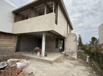 Casa · 155m² · 4 Ambientes · Casa en Venta en City Bell El Quimilar
