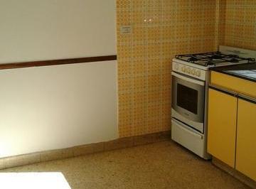 Departamento · 68m² · 3 Ambientes · 3 Amb 2 Baños Posible Cochera