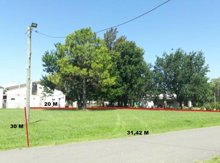 Terreno · 772m²