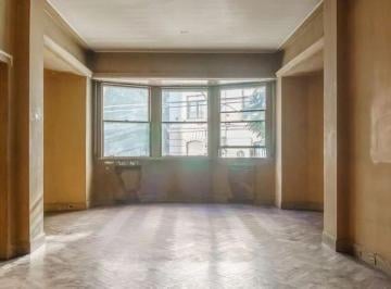 Departamento · 230m² · 5 Ambientes · Dpto en Venta Recoleta 4 Dorm. 230 m² a Reciclar