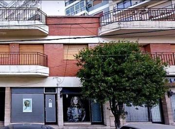 Casa · 410m² · 8 Ambientes · 1 Cochera · Casa en Venta en Barracas, Capital Federal, Buenos Aires