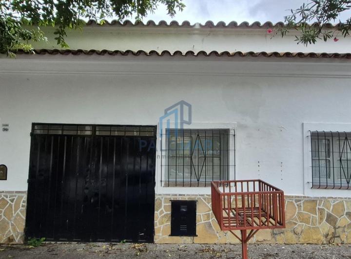 Casa · 150m² · 8 Ambientes · 1 Cochera