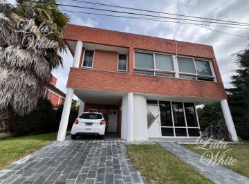 Casa · 289m² · 4 Ambientes · 1 Cochera · Casa en Venta en Venado I Canning Apto Crédito