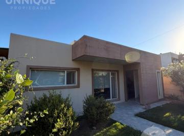 Casa · 454m² · 5 Ambientes · 1 Cochera · Cipolletti Casa Manzanar 7