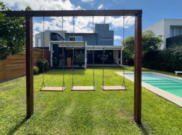 Casa · 270m² · 6 Ambientes · 3 Cocheras · Casa en Venta Valle Escondido Los Aromas 3 Dorm.