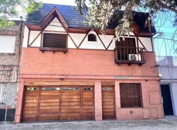 Casa · 260m² · 11 Ambientes · 2 Cocheras · Casa en Suipacha 2073