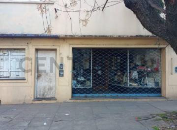 Casa · 202m² · 4 Ambientes · Lote Para Desarrollo en Béccar