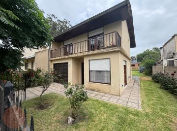 Casa · 119m² · 4 Ambientes · 1 Cochera · Venta - Casa de 4 Ambientes en Punta Mogotes