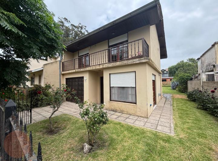 Casa · 119m² · 4 Ambientes · 1 Cochera