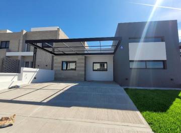 Casa de 6 ambientes, Córdoba · Dueño Alquila Casa 3 Dorm. Docta