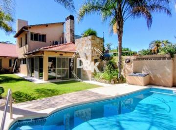 Casa de 7 ambientes, San Isidro · Casa en Venta de 5 Dorm. en San Isidro