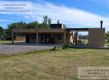 Quinta vacacional · 110m² · 3 Ambientes · 1 Cochera · Quinta en Excelente Estado, Practicamente a Estrenar