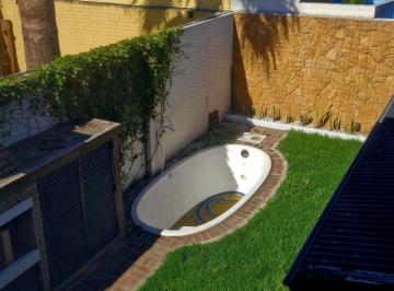 Casa de 5 ambientes, Rosario · Casa 260 m² con 3 Dorm., Patio y Pileta en Venta en Barrio Jorge Cura, Rosario