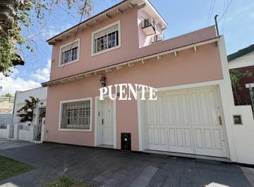 Casa · 198m² · 5 Ambientes · 1 Cochera · Casa en Lomas de Zamora Oeste