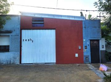 Casa de 3 ambientes, Ensenada · Duplex Interno de 2 Dorm. en Venta