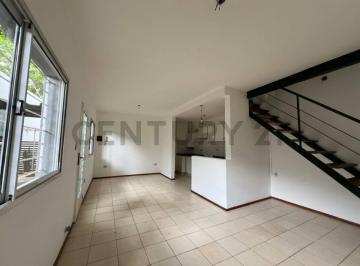 Casa · 59m² · 3 Ambientes · Venta Dúplex de 2 Dorm. en Remedios Escalada de San Martín, Rosario