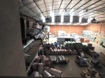 Bodega-Galpón de 2 ambientes, Berazategui · Galpón en Venta / Alquiler – Berazategui