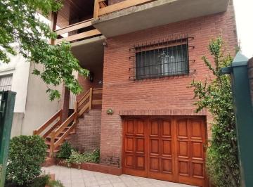 Casa · 215m² · 6 Ambientes · 1 Cochera · Casa en Venta en Tigre Centro