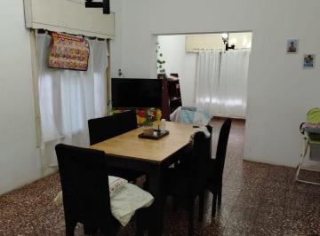 Casa de 4 ambientes, La Matanza · Casa en Lote Propio de 4 Ambientes con Fondo Libre y Cochera Pasante Oportunidad con Planos