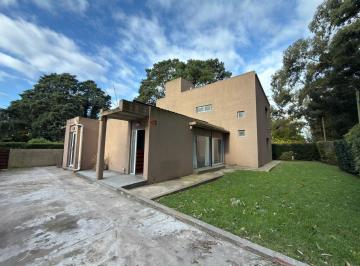 Casa · 550m² · 5 Ambientes · 1 Cochera · Casa de 5 Amb con Parque en B. Colinalegre