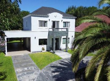 Casa de 5 ambientes, Presidente Perón · Casa en Venta Barrio Parque Las Naciones
