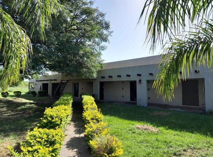 Casa · 450m² · 4 Ambientes · 4 Cocheras