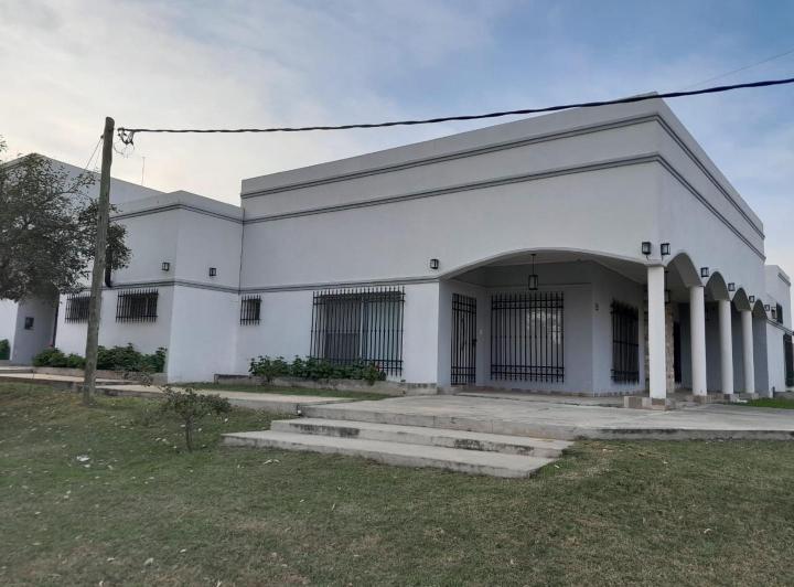 Casa · 540m² · 5 Ambientes · 6 Cocheras