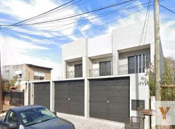 Casa · 110m² · 4 Ambientes · Casa en Venta - 3 Dorm. 2 Baños - Malvinas Argentinas