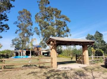 Casa · 160m² · 4 Ambientes · 5 Cocheras · Vendo Hermosa Casa en Esquina Corrientes a m del Río!