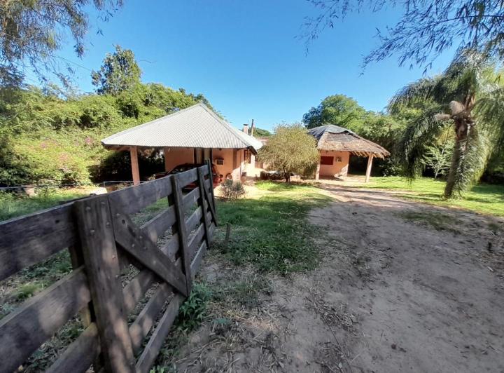 Casa · 250m² · 5 Ambientes · 7 Cocheras