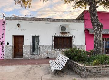 Casa · 220m² · 4 Ambientes · Vendo Importante Casa en Pleno Centro de La Ciudad de Esquin