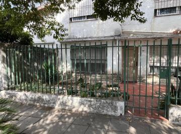 Casa · 200m² · 4 Ambientes · 3 Cocheras · Casa en Alquiler con Tres Dorm.