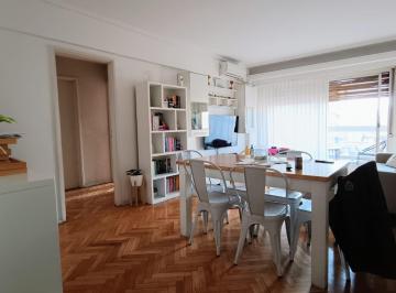 Departamento · 77m² · 3 Ambientes · 1 Cochera · Hermoso 3 Amb C/dep o 3er Dormitorio. Cochera Fija y Baulera. Todo Luz Al Frente con Balcón Corrido.