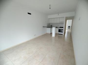 PH · 39m² · 2 Ambientes · 1 Cochera · PH 2 Ambientes en Castelar | Muy Luminoso | Excelente Ubicación