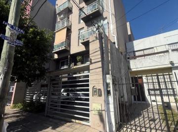 Departamento · 30m² · 1 Ambiente · 1 Cochera · Monoambiente en Alquiler en Castelar Sur