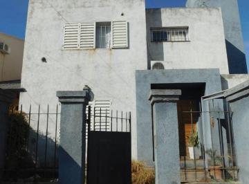 Casa de 1 ambiente, Córdoba · Casa en Barrio El Refugio de 3 Dormit + Depto de 1 Dormit. en Venta!
