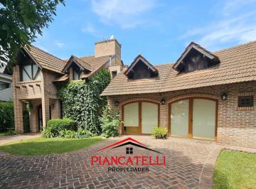 Casa · 1105m² · 6 Ambientes · 2 Cocheras · Venta de Casa con 5 Ambientes en Country Banco Provincia
