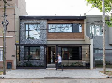 Casa · 176m² · 5 Ambientes · Casa Nueva de Categoria Única. Olivos.