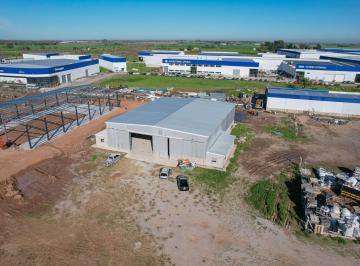 Bodega-Galpón · 360m² · 2 Ambientes · Galpón en Alquiler 360 m² Sobre Colectora Autopista Rosario/ Buenos Aires