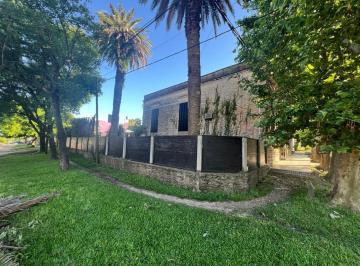 Casa · 188m² · 5 Ambientes · 2 Cocheras · Casona con Piscina en Colón Entre Ríos