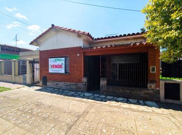 Casa · 140m² · 5 Ambientes · Venta de Casa en Ramos Mejia