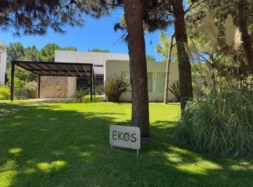 Casa · 287m² · 6 Ambientes · Casa en Venta Costa Esmeralda, Barrio Residencial 1 42
