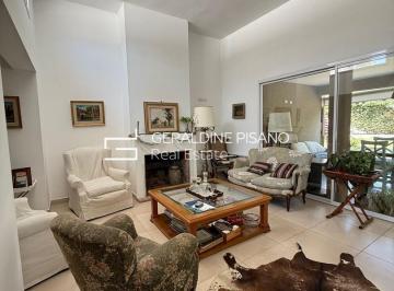 Casa · 160m² · 4 Ambientes · 1 Cochera · Casa en Venta en San Francisco, Villanueva, Tigre