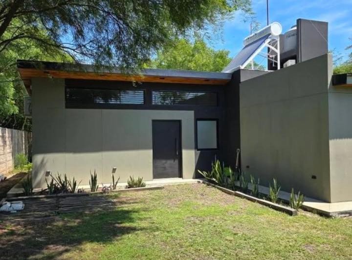 Casa · 800m² · 2 Ambientes