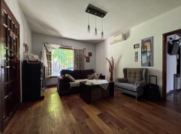 Casa · 140m² · 4 Ambientes · 2 Cocheras · Casa 4 Ambientes con Jardin, Pileta y Cochera, Barrio Maritimo en Venta!